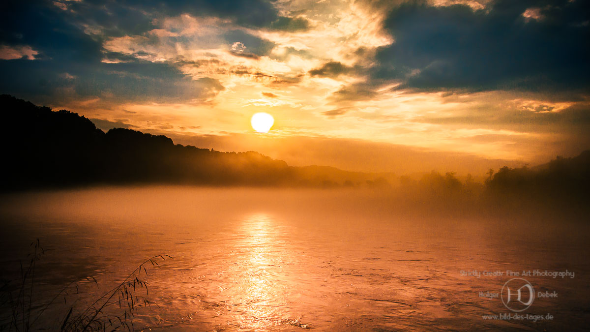 Nebel zum Sonnenuntergang